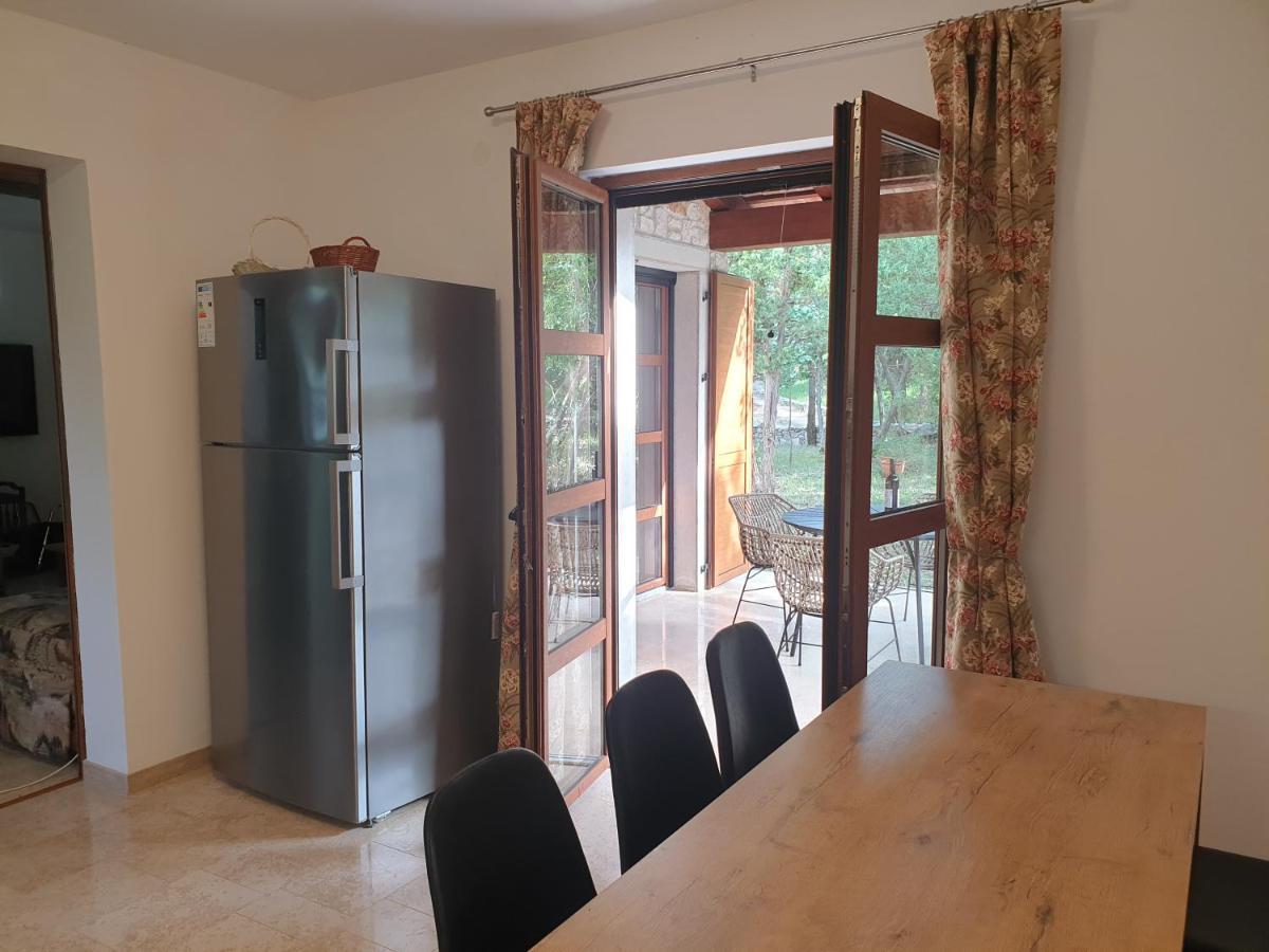 Villa Valeria Divšići Buitenkant foto